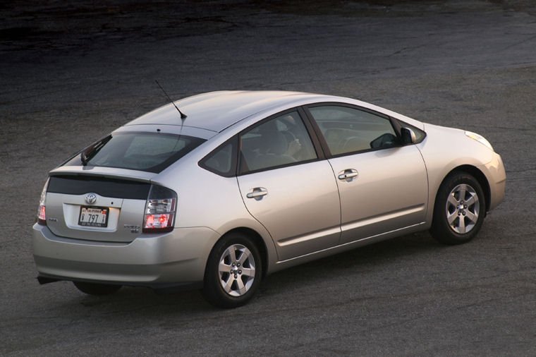 2004 Toyota Prius Picture